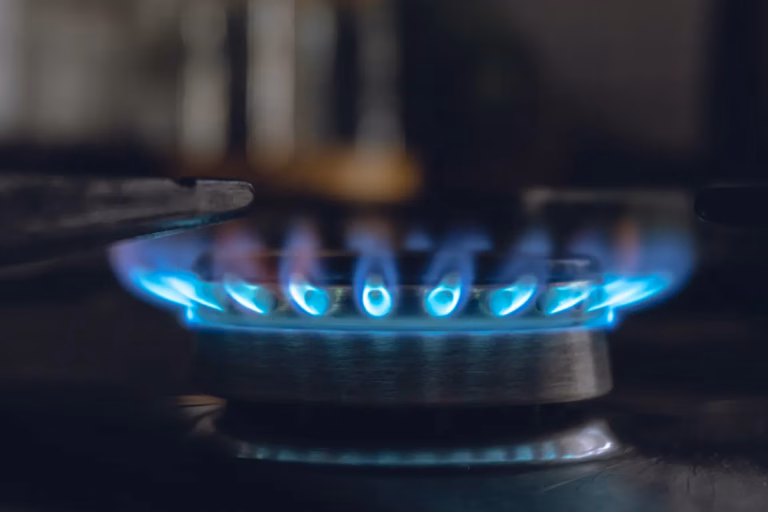 Jak oszczędzać gaz w domu? Sprawdzone metody i porady